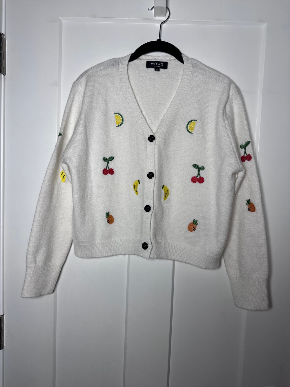 Wowo White Fruit-Embroidered V-Neck Cardigan